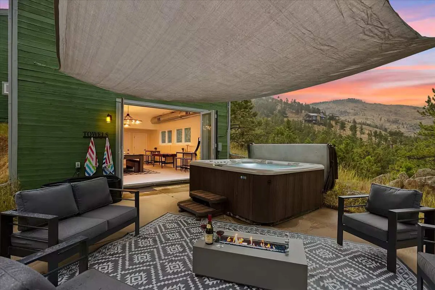 6 bed, 4.0 bath, 2378 sqft, $18,110 — Photo 4