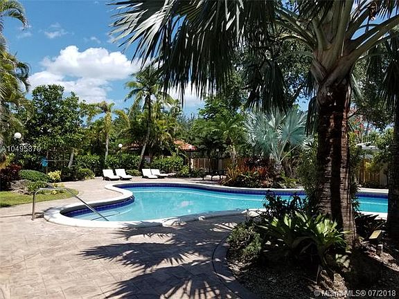 5th image of 6886 N Kendall Dr APT D201