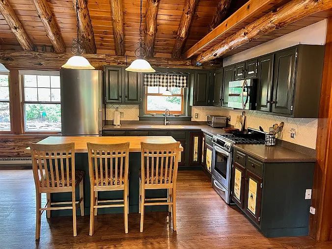 3 bed, 1.5 bath, 1728 sqft, $2,800 — Photo 4