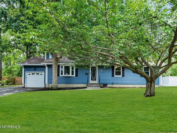 36 Woodland Road, Bayville, NJ 08721