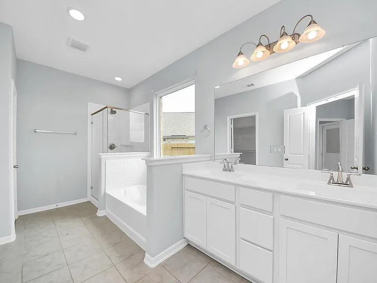 208 Salange Ln — Photo 37