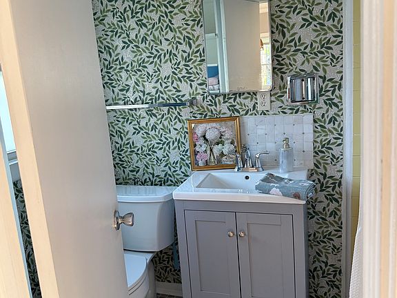 3rd image of 59 Cottage Ln