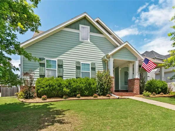 1112 Chancery Ln, Cave Springs, AR 72718