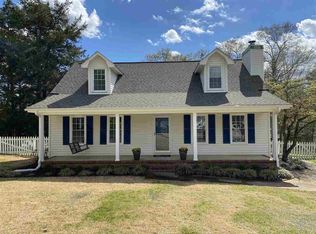 212 Needles Dr, Simpsonville, SC 29680