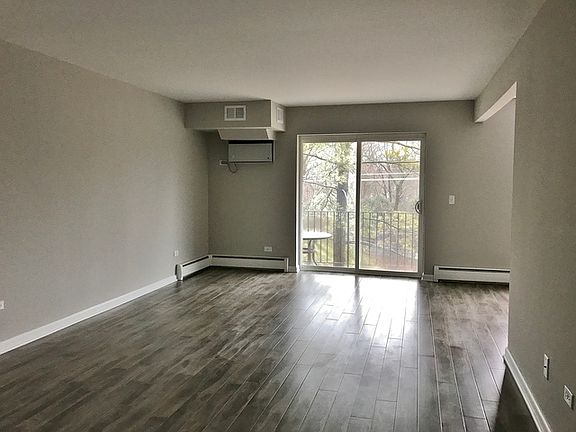 3rd image of 1215 N Waterman Ave APT 3H