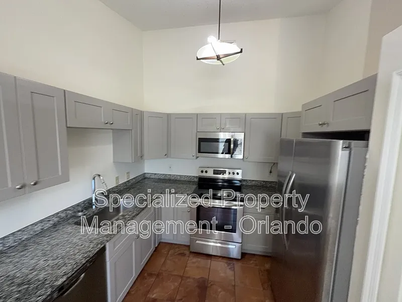 3 bed, 2.0 bath, 1187 sqft, $1,999 — Photo 2