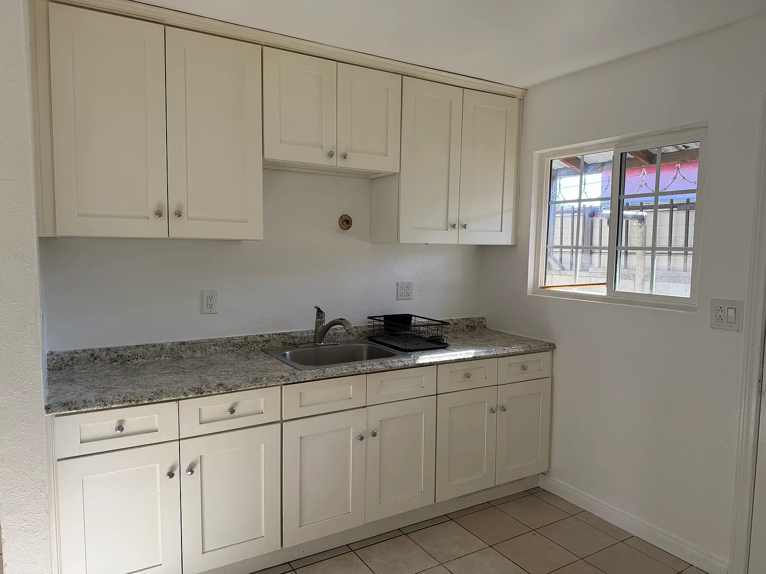 2 bed, 896 sqft, $2,450 — Photo 4