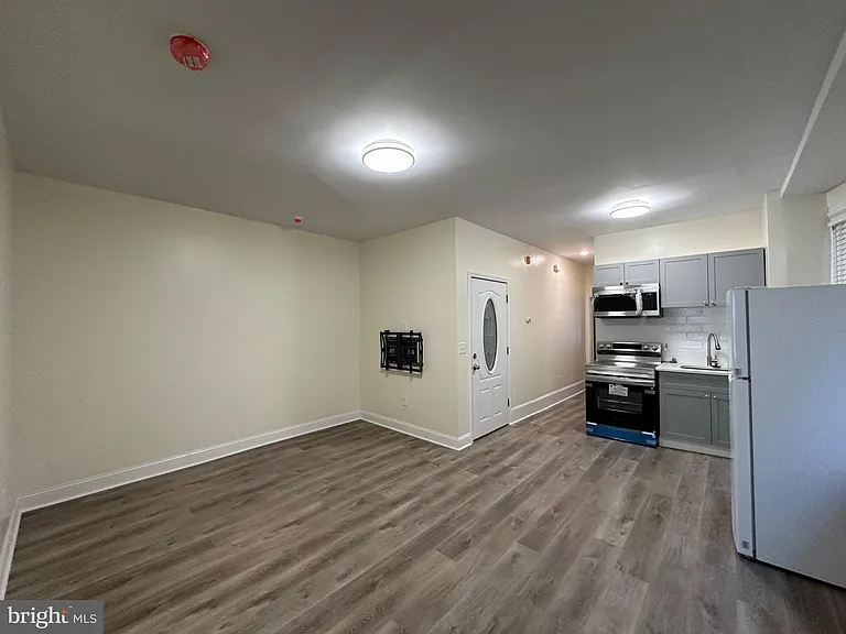5030 Hazel Ave #2F — Photo 6