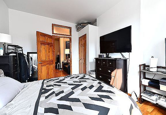 3rd image of 144 Orchard St APT 4A