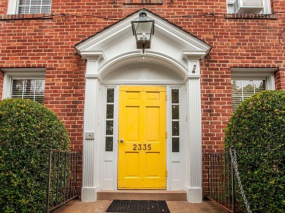 The Yellow door!