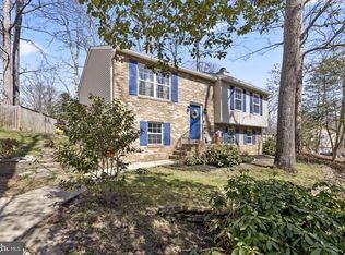 816 Valley Dr, Crownsville, MD 21032