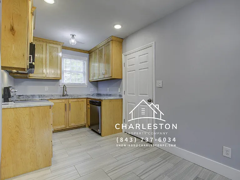 1009 Diana St — Photo 13