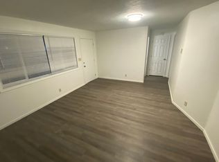 572 W 12th Ave APT 1, Eugene, OR
