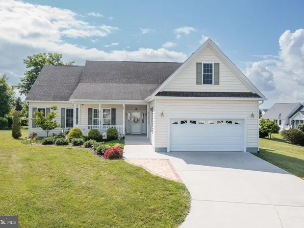 300 Beauregard Ct, Berryville, VA 22611