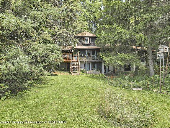 5th image of 525 N Cedar Rd