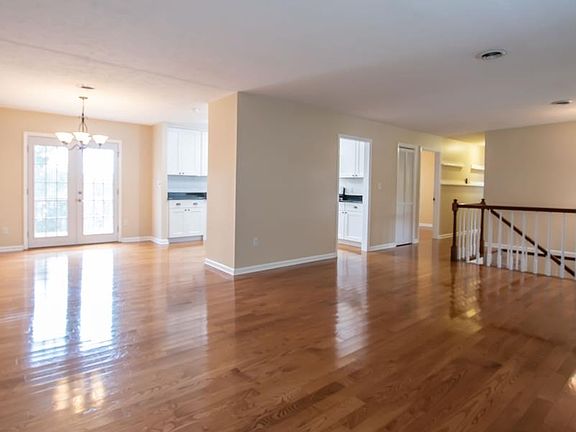 5th image of 456 Brookhill Dr