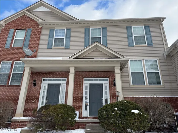 394 Caleb Dr, Akron, OH 44321