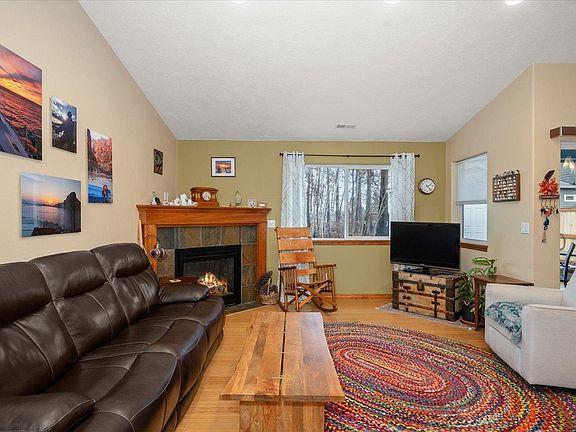 4th image of 520 E Jim Darby Dr