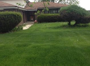 609 Old Meadow Rd, Matteson, IL 60443