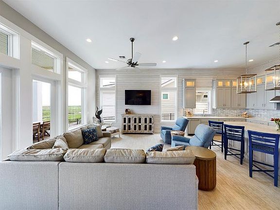 4th image of 112 Reserve Ln