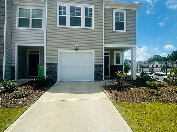 2nd image of 1002 Gemma Dr