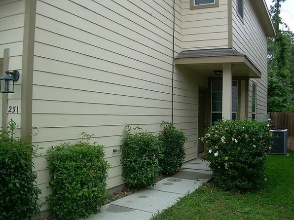 231 N Burberry Park Cir, Spring, TX 77382