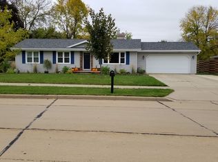 1524 Peters Rd, Kaukauna, WI 54130