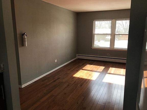3rd image of 8844 Burlington Ave APT 3