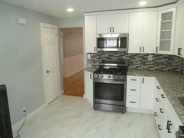 85 E Passaic Ave #1 — Photo 6