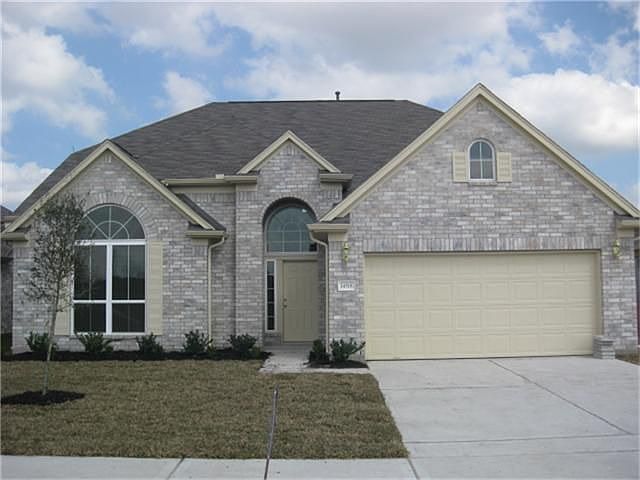 1st image of 14518 Round Mountain Dr