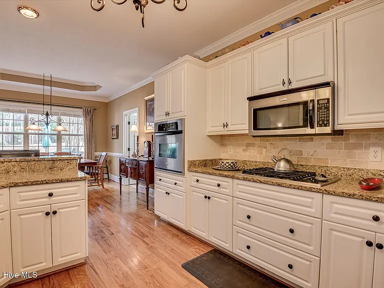 1622 Jamestown Ave — Photo 21