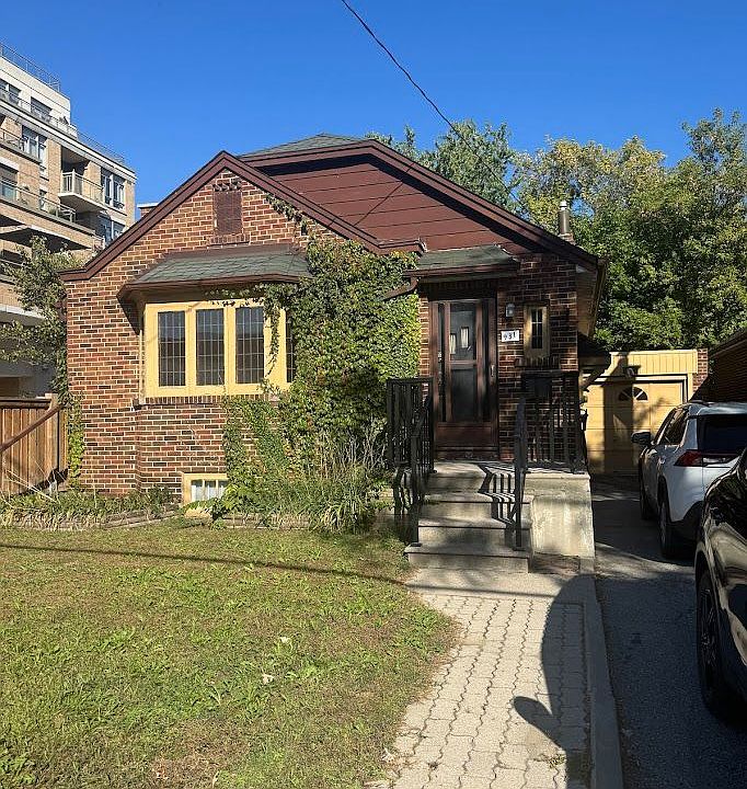 1st image of 931 Royal York Rd
