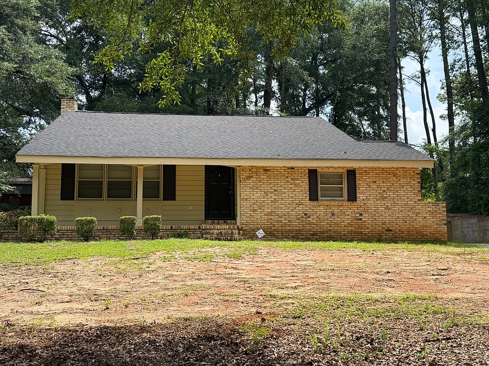 1st image of 1403 Edgewood Dr