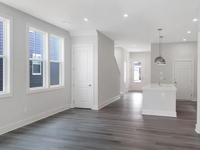 1629 Koch Ct — Photo 22