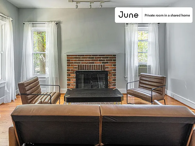 1214 Michigan Ave NE #D — Photo 12