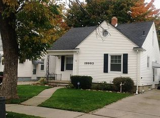 19993 Washtenaw St, Harper Woods, MI 48225