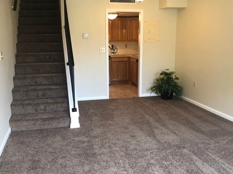 1201 Bretta St #4 — Photo 5