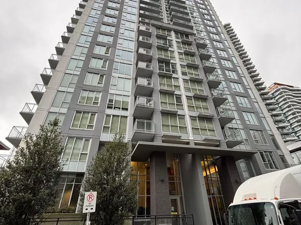 13325 102a Ave #1103, Surrey, BC V3T 0J5