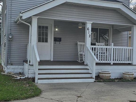 2nd image of 612 Downs St