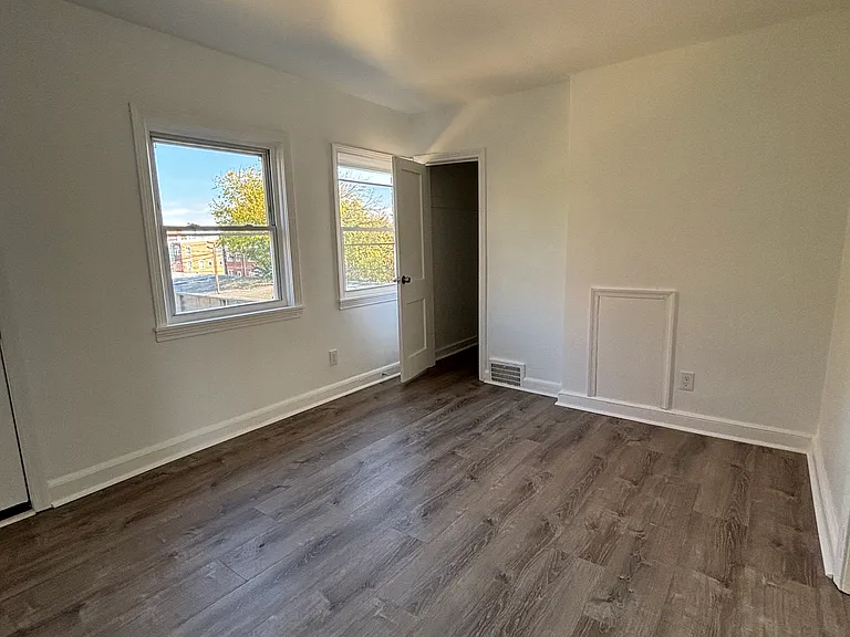 1405 Saint Elizabeth St — Photo 4