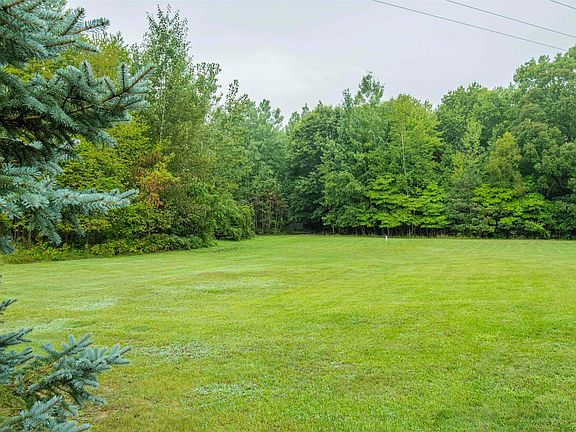 3rd image of 18822 W Sharon Rd
