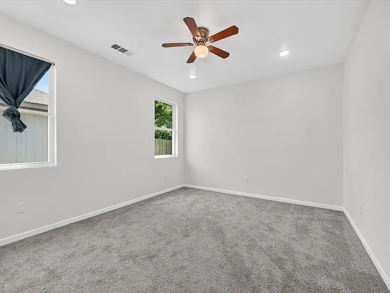 2902 Walnut St — Photo 14