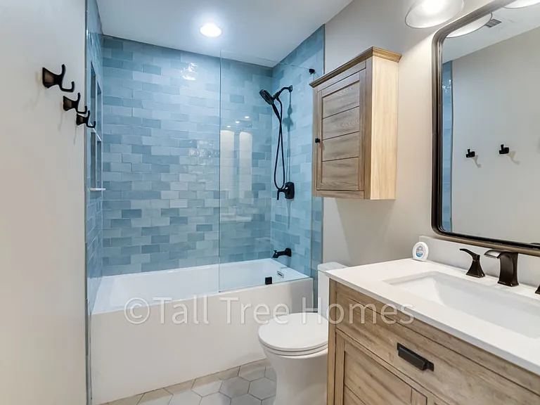 Upstairs Hall Bath