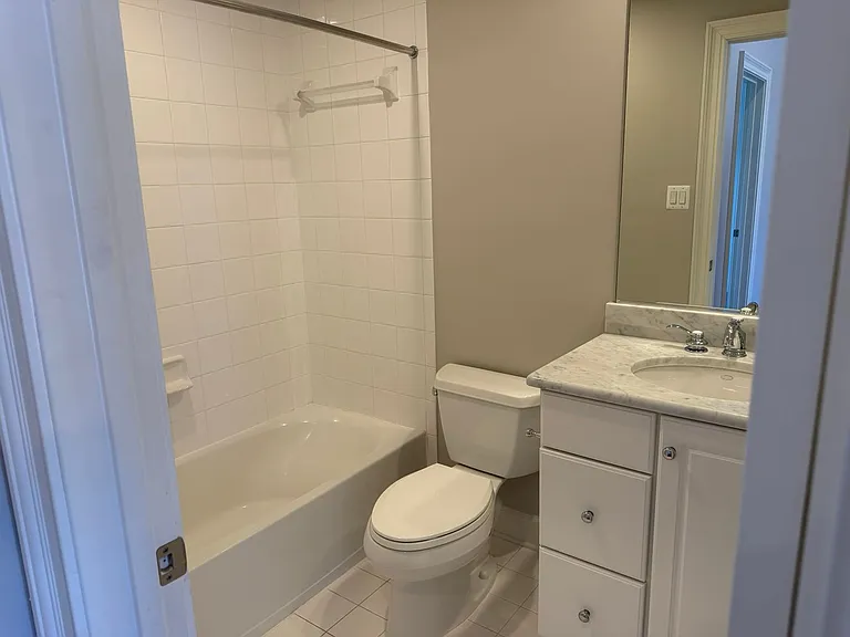 12460 Ansin Circle Dr — Photo 12
