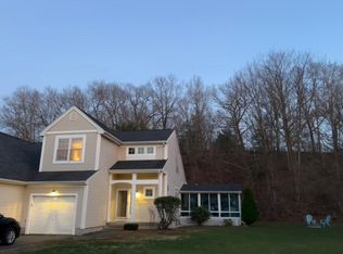 11 Eagle Dr #R, Shrewsbury, MA 01545