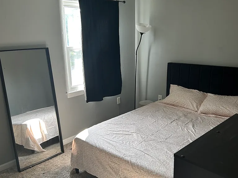 5711 Rollins Ln — Photo 1