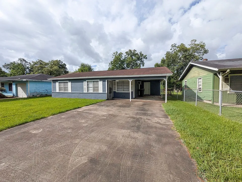5150 Parkview Dr