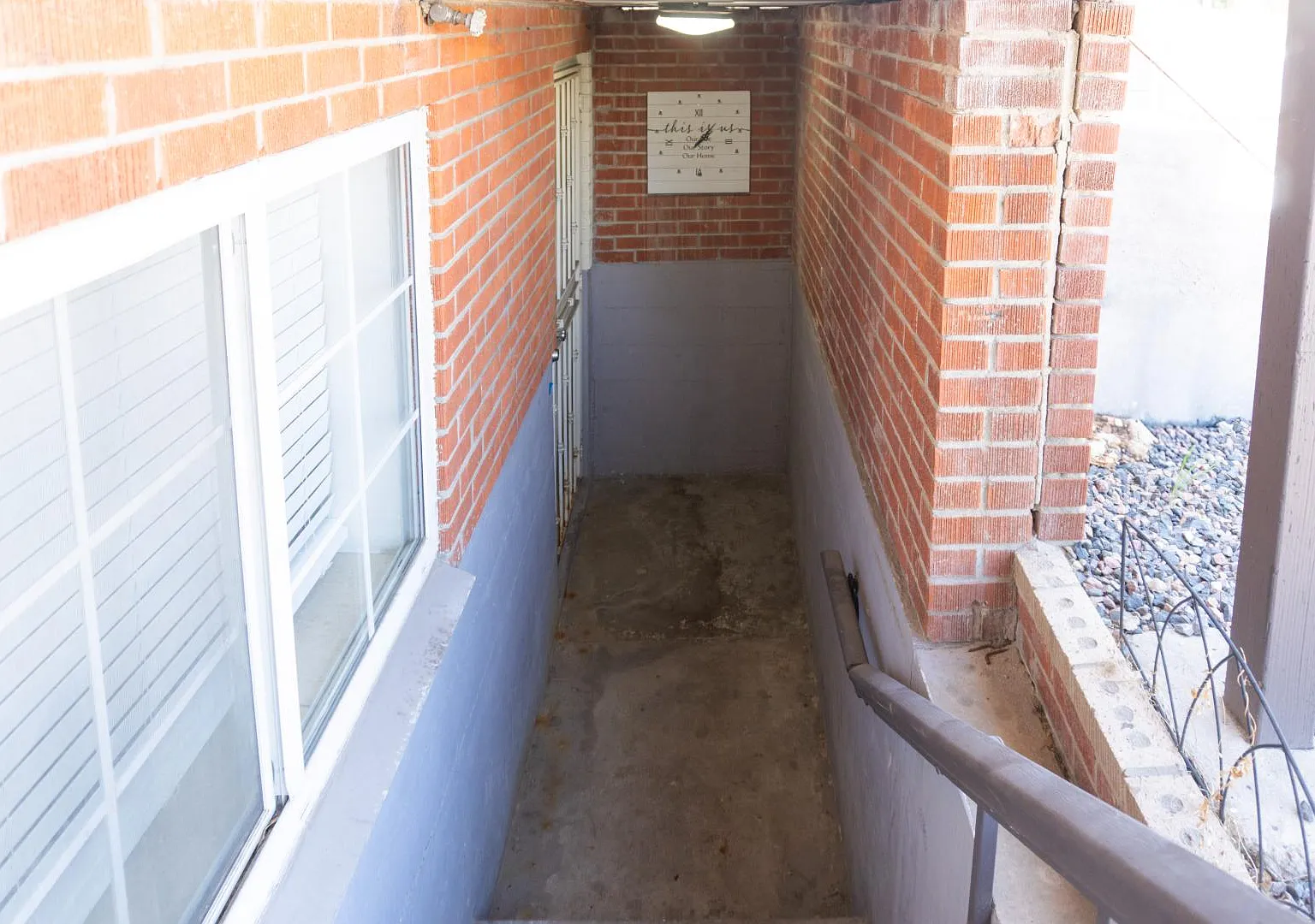 1152 S Quivas St - 1156 S Quivas st — Photo 2