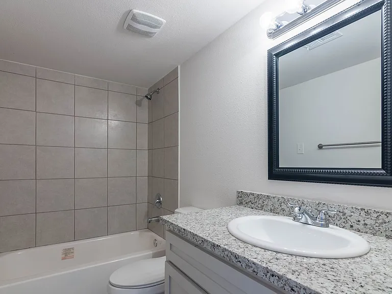 Mosaic Apartments — Photo 11