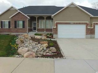 3634 W Thunder Rd, Riverton, UT 84065
